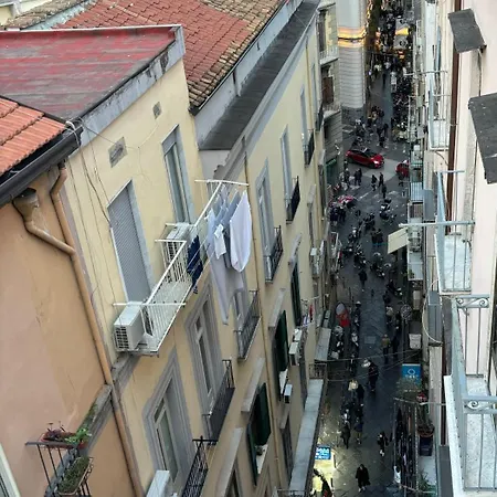 Oltre 4* Nápoly