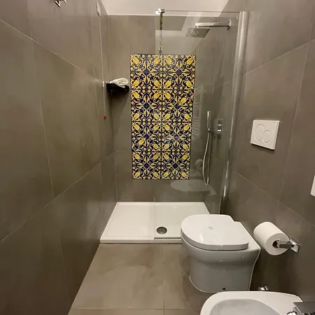 Oltre 4* Neapol